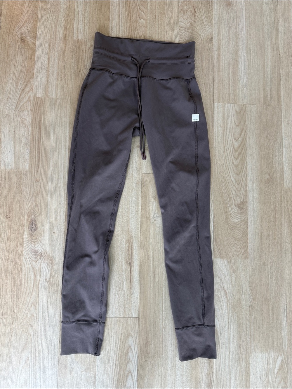 Vuori Daily Form High-Waist Drawstring Leggings